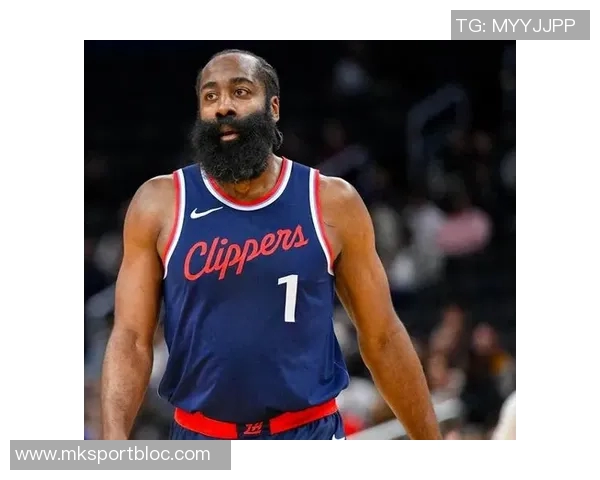 哈登表现不佳17投5中失误频繁但罚球稳定助球队保持颜面